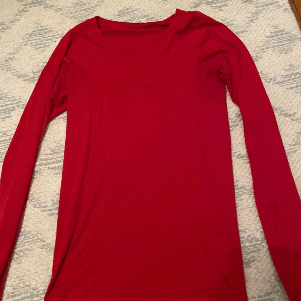 Red lulu lemon swiftly tech long sleeve